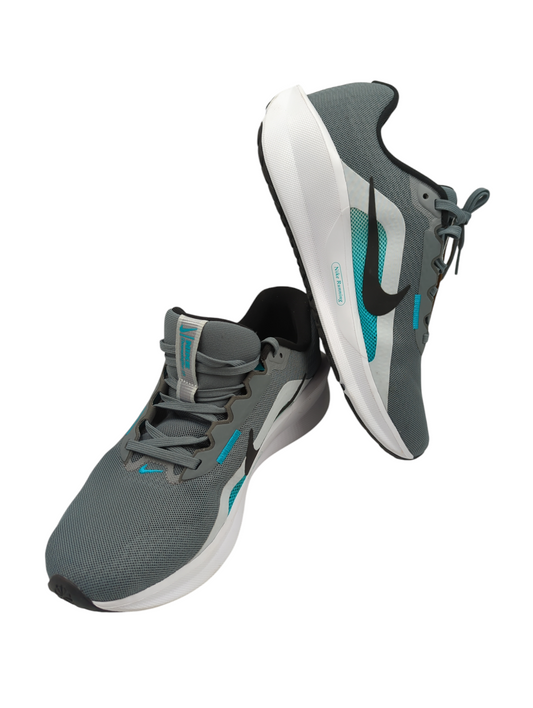 Nike DownShifter 13 Running Gris / Blanco / Azul No 26.5