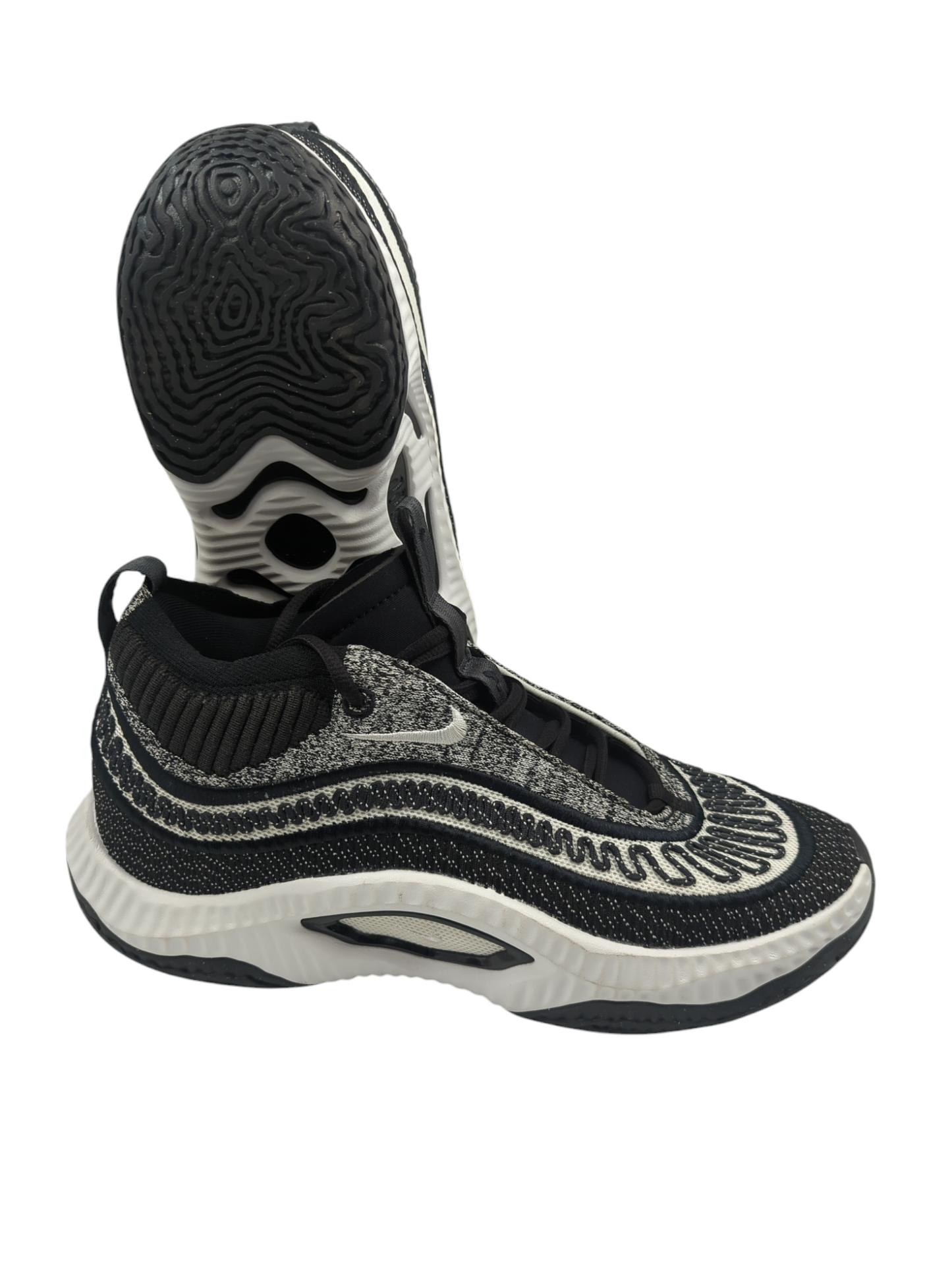 Nike Cosmic Basketball Negro / Blanco No 26.5