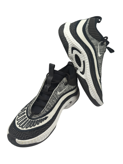 Nike Cosmic Basketball Negro / Blanco No 26.5