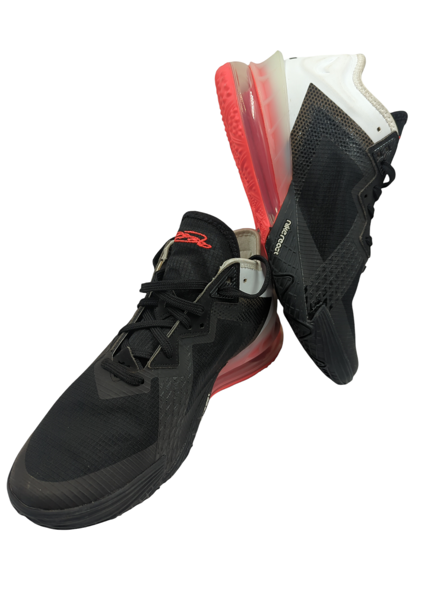 Nike Lebron James 18 Heart of Lion Basketball Pro Negro / Naranja No 26